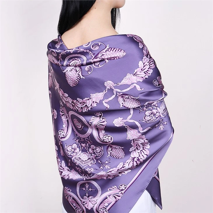 Προσαρμοσμένη τετράγωνη πετσέτα 100% 6A Grade Mulberry Silk